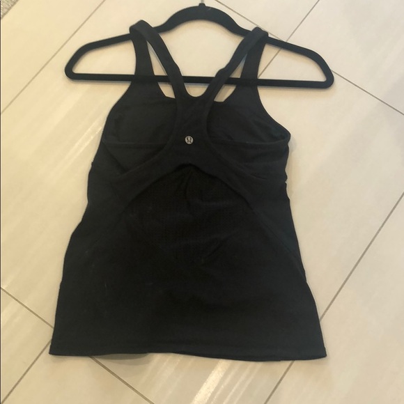 2 Lululemon racer workout top built in bra size 6 - Picture 3 of 5